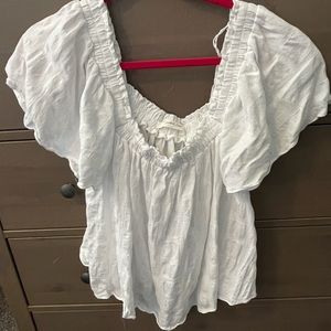 Cute textured white top